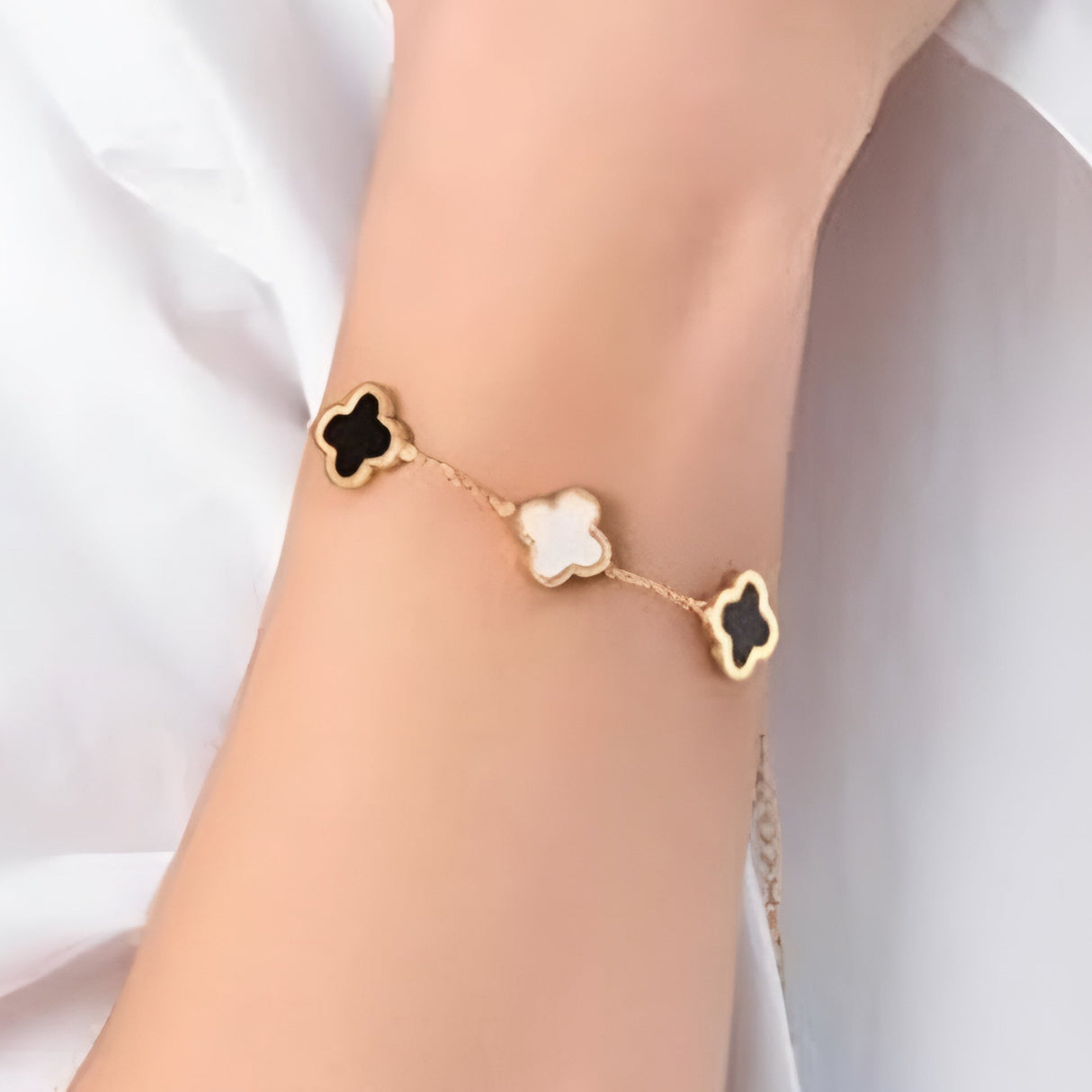 Dual Harmony Clover Bracelet